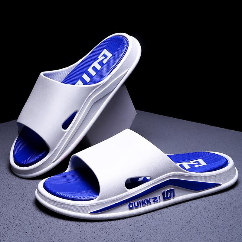2026 New Slippers Anti-Slip Premium Odor-Resistant Slippers for Men Outdoor Fashion Thick Sole Summer Ultra-Soft Sole Slippers