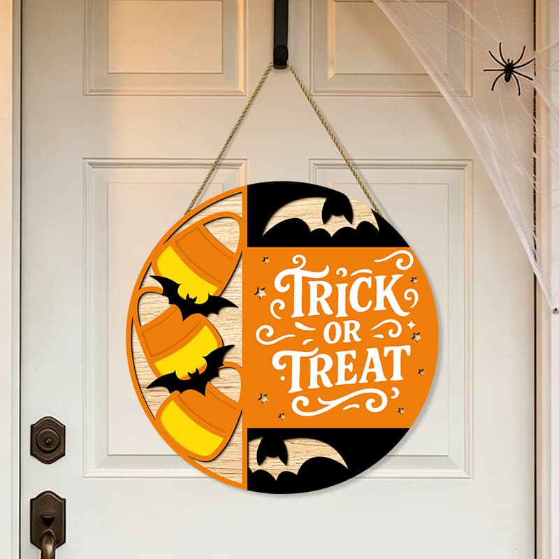 Halloween Bat Round Wooden Door Sign, Trick or Treat Garden Entry Indicator, Festive Wall Hanging