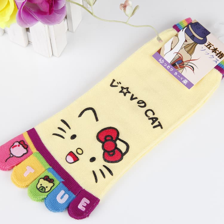 Cartoon five-finger socks for women, short, sweat-absorbent, breathable, seamless, cute cat, trendy, versatile, spring and autumn toe socks.