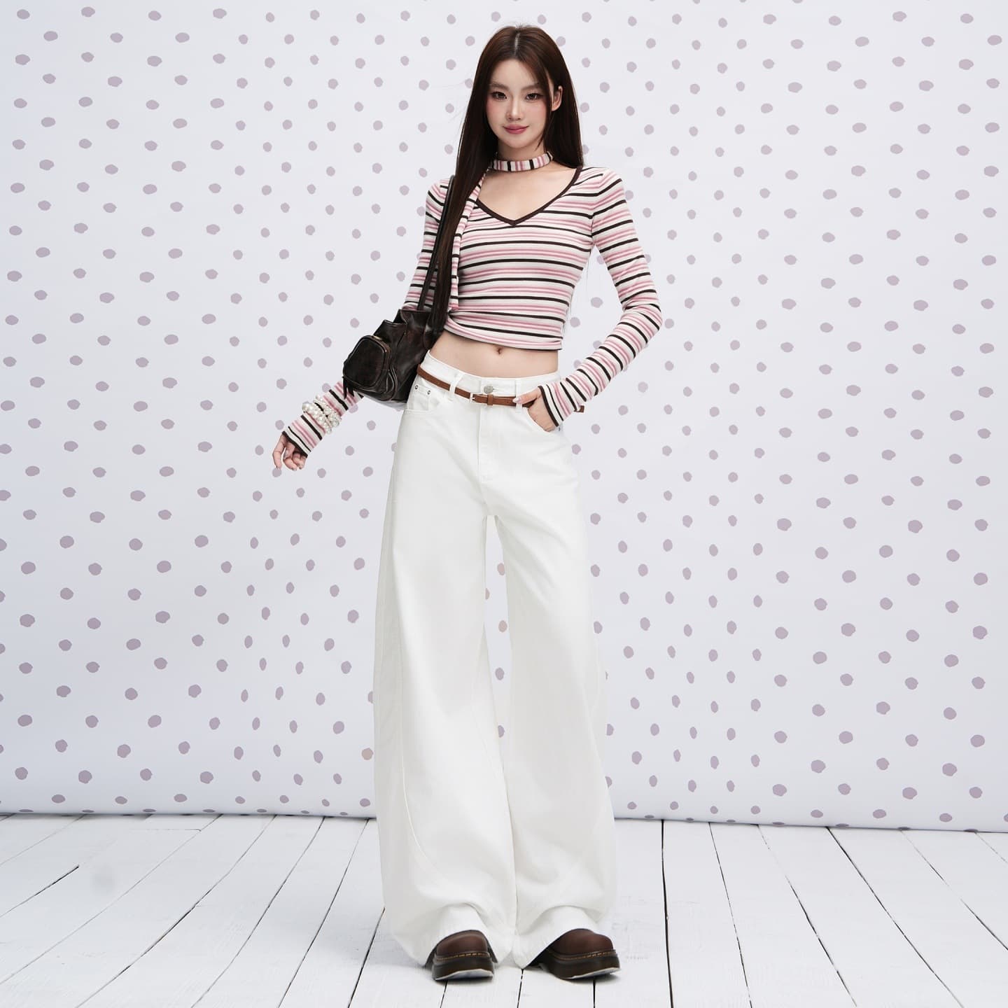 Off-white three-dimensional split wide-leg jeans for women 2026 early autumn new style drape loose solid color basic scimitar pants