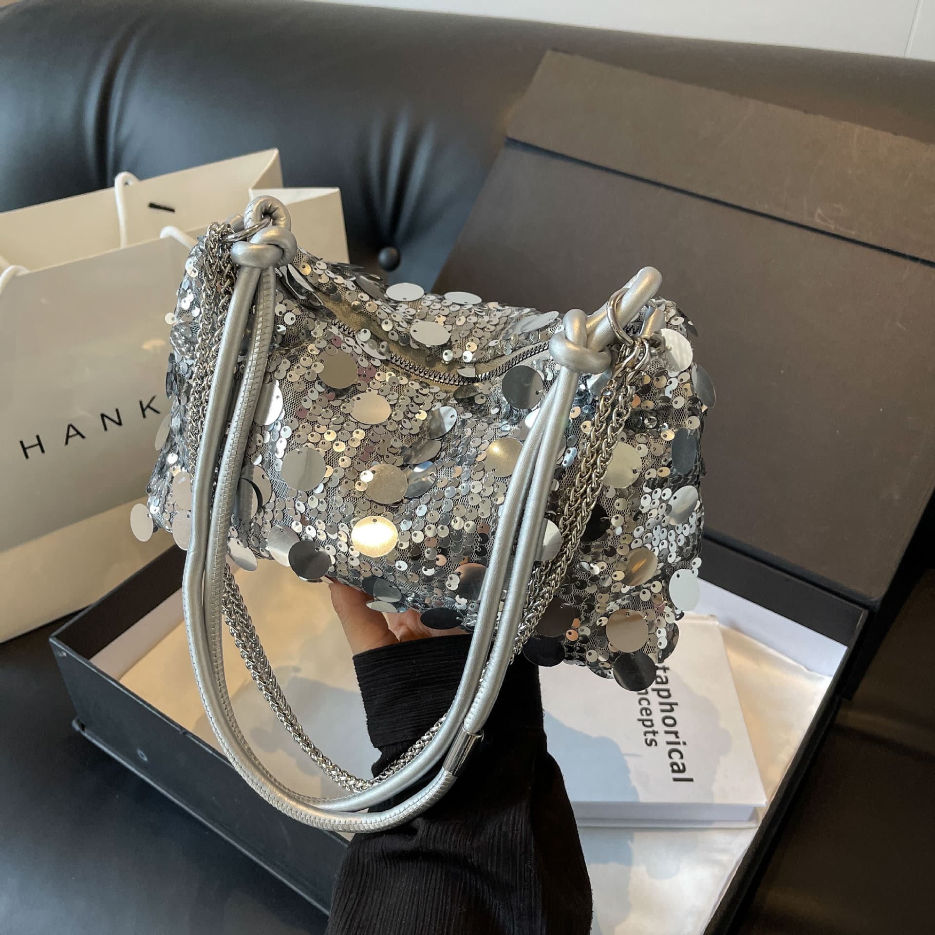 Crossbody Chain Bag Women 2025 New High-Glamour Handheld Sequin Evening Bag Niche Textured Shoulder Crossbody Bag