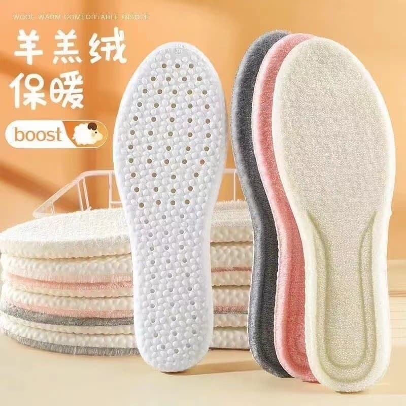 Winter "marshmallow-feel" plush insoles for men and women, breathable, sweat-absorbent, soft, and thick.