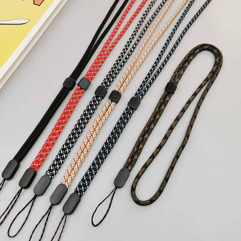 Suitable for small cameras, MM5 flashlights, braided neck straps, adjustable solid key straps, extended neck straps, and mobile phone straps.