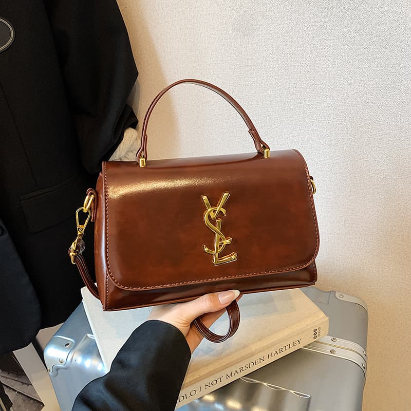 2026 New High-End Retro Small Bag for Women, Light Luxury Tofu Bag, Versatile Handbag, Fashionable Shoulder Crossbody Bag