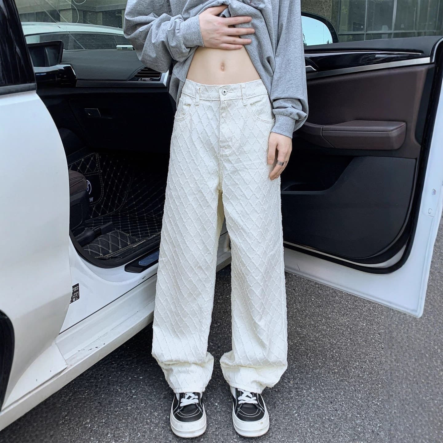2026 White Diamond Pattern Straight Leg Jeans for Men, Trendy High-End Pants, American High Street Slimming Curved Blade Flared Pants