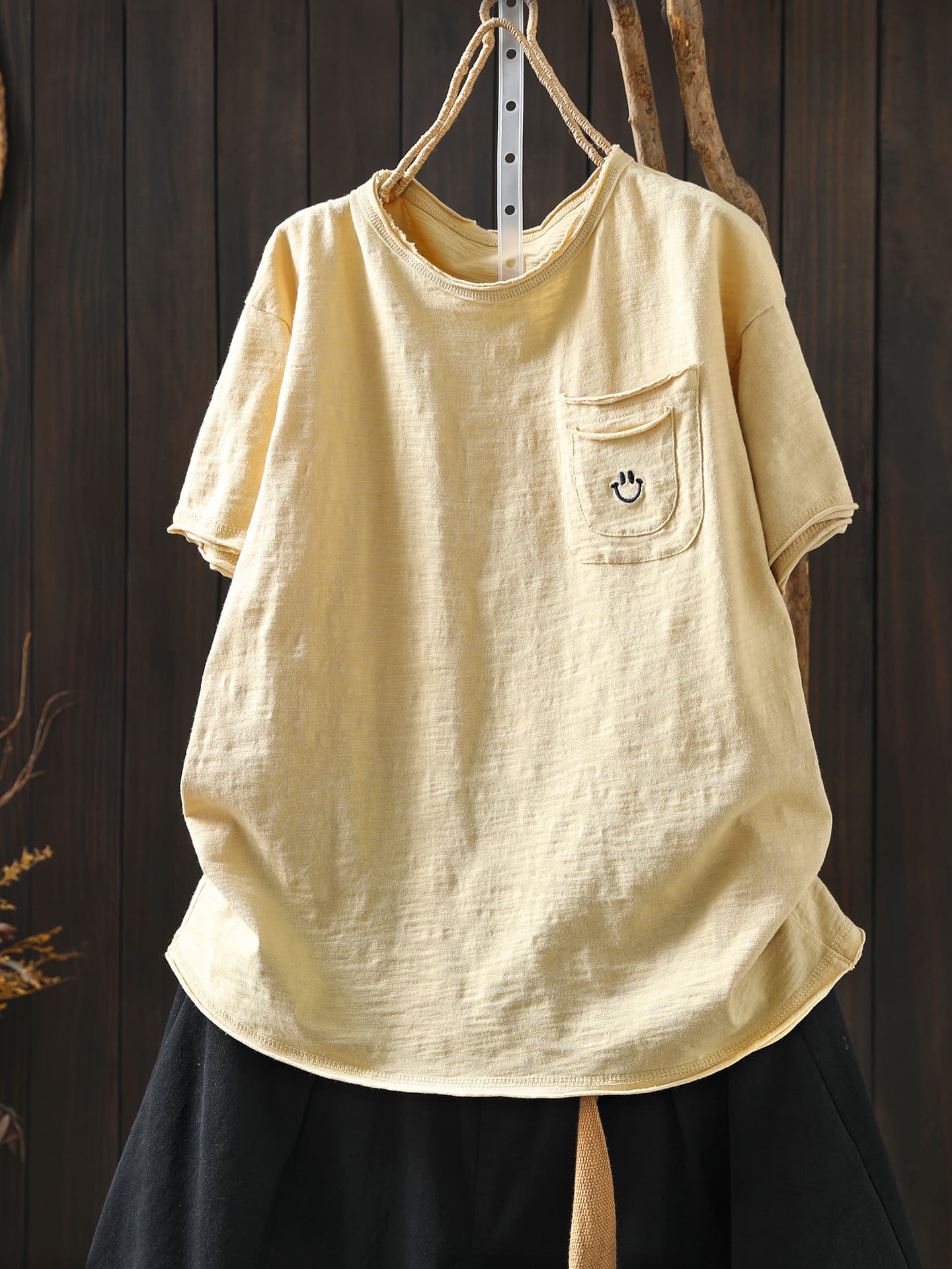 2026 super nice short-sleeved women’s new summer yellow pure cotton design with a western style, lazy and versatile round neck T-shirt
