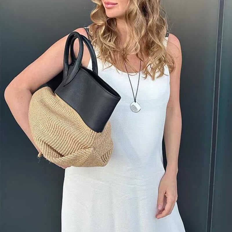 Summer 2025 New Beach Bag Fashion Vacation Style Color Block Woven Straw Bag Large Capacity Handheld Tote Bag