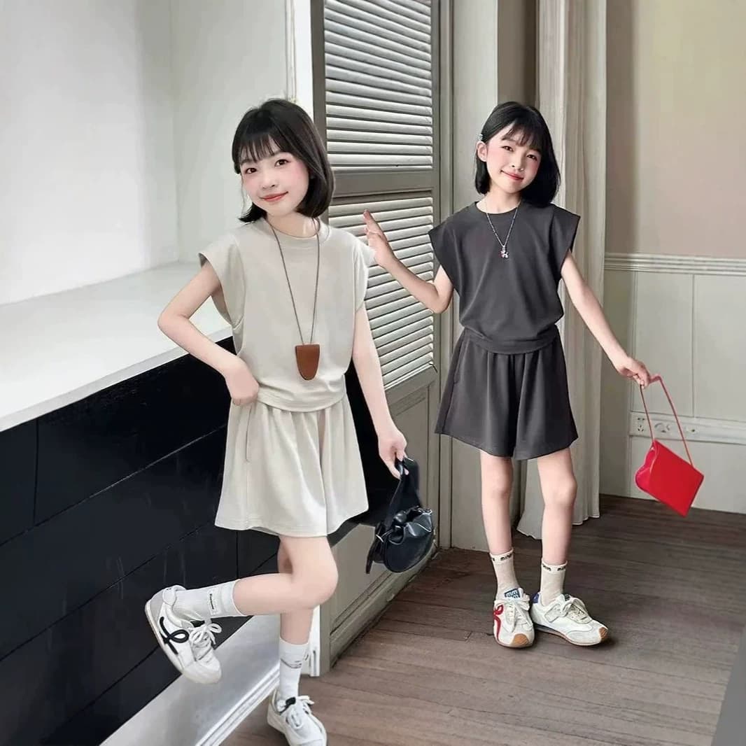 Girls' Sports Shorts Set Summer 2026 New Style, Girls' Big and Medium Kids Stylish Summer Short Sleeve Casual Two-Piece Set