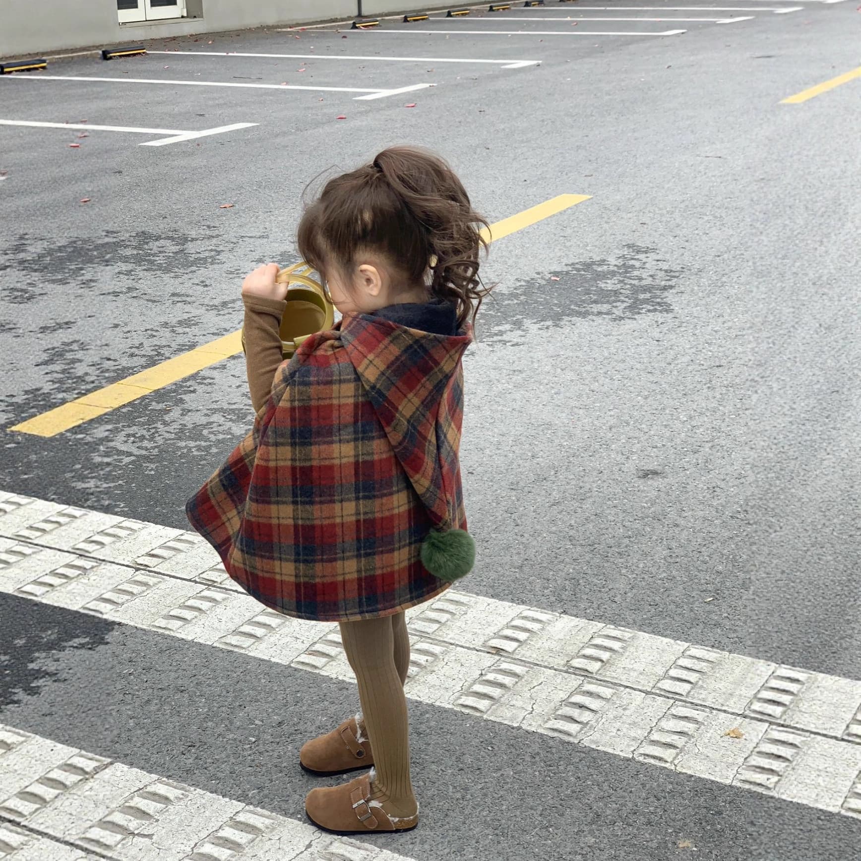 Korean Kids' Clothing 2025 Girl's Winter Quilted Thick Christmas New Year Colorful Plaid Double-Faced Wool Cape Warm Jacket