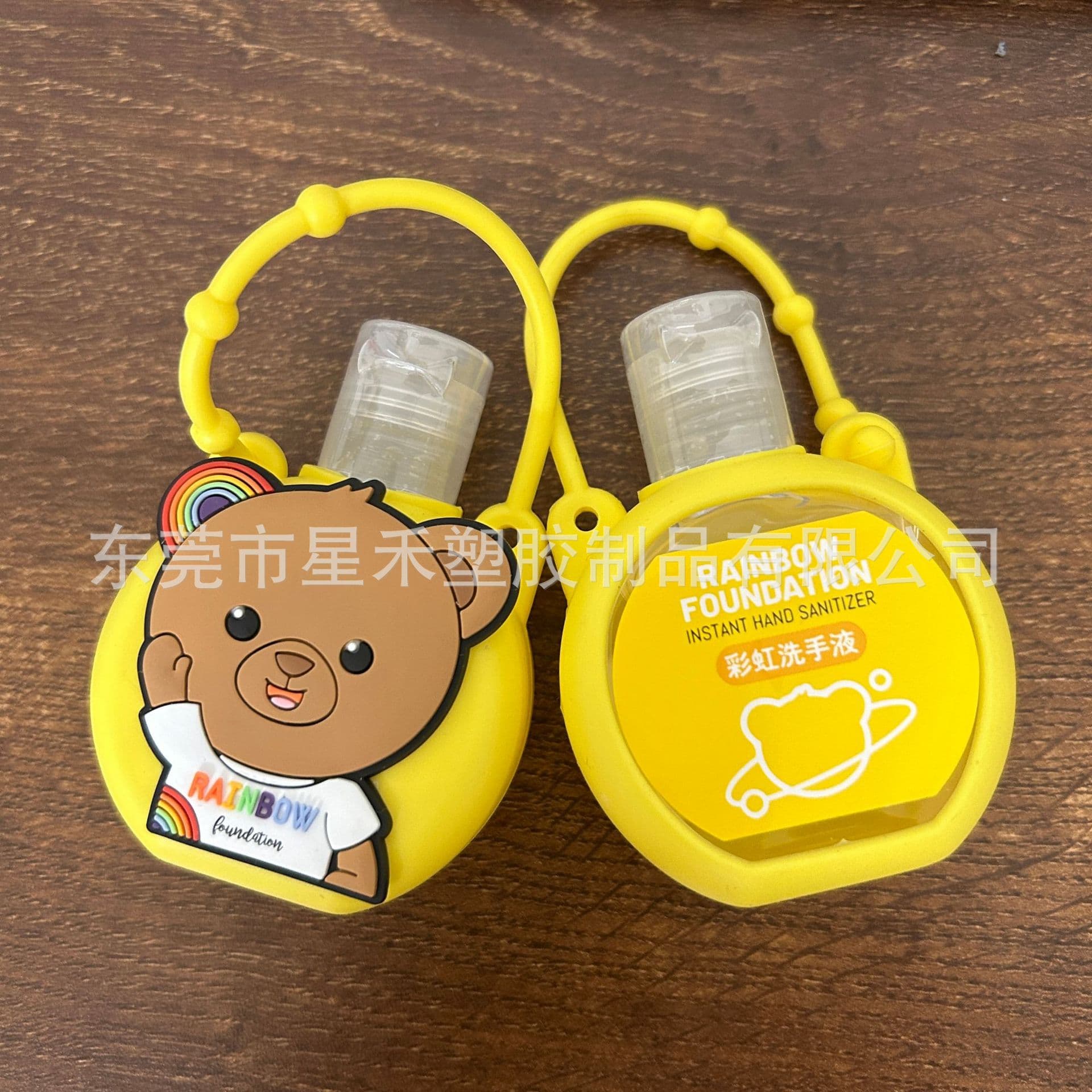 Cartoon round silicone hand sanitizer bottle sleeve, portable silicone perfume bottle sleeve, PVC round cartoon bottle sleeve