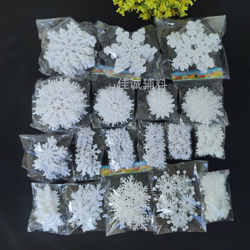 Cross-border Various Packaged White Snowflake Pieces, Christmas Holiday Decoration Accessories, DIY Hanging Snowflakes, 12-100 Pieces