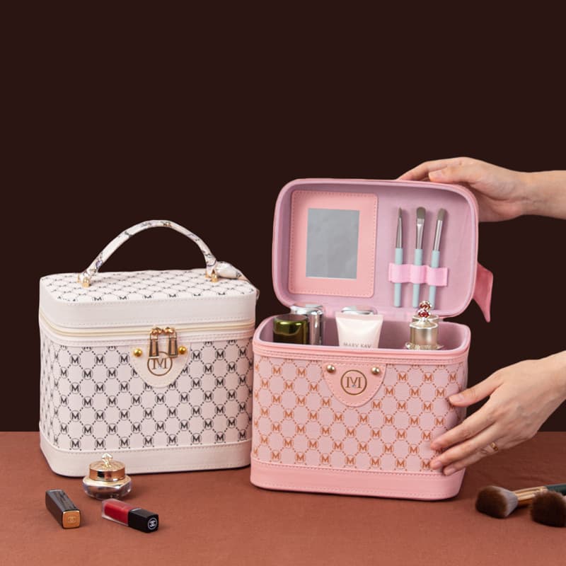 2024 new retro large-capacity makeup bag, multifunctional cosmetic storage box, portable waterproof hand carry case
