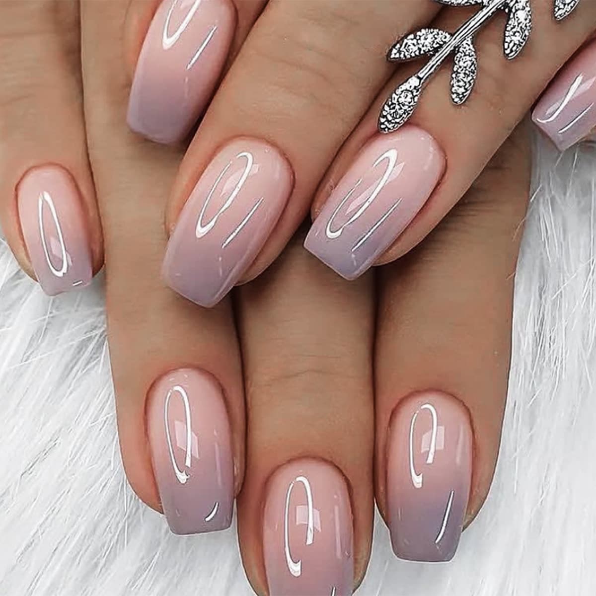 European and American wearable manicure, mid-length pink, gradient sweet fingernail patch nails, whitening fake nail patch
