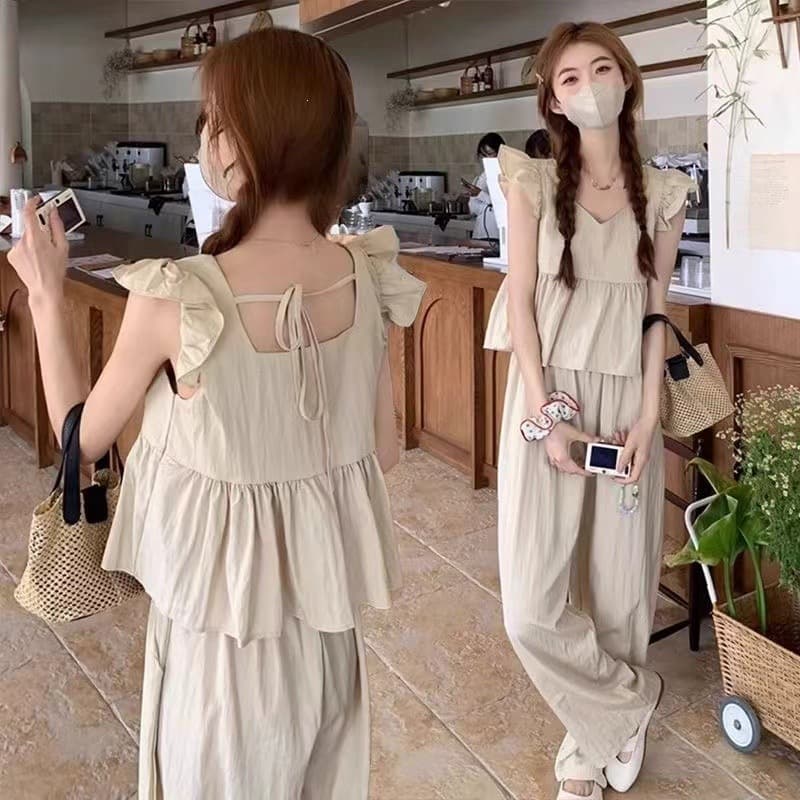 Salt-Style Outfit: Small Flutter Sleeve Short Doll Top with High-Waist Casual Wide-Leg Pants, Women's Summer New Fashion Set