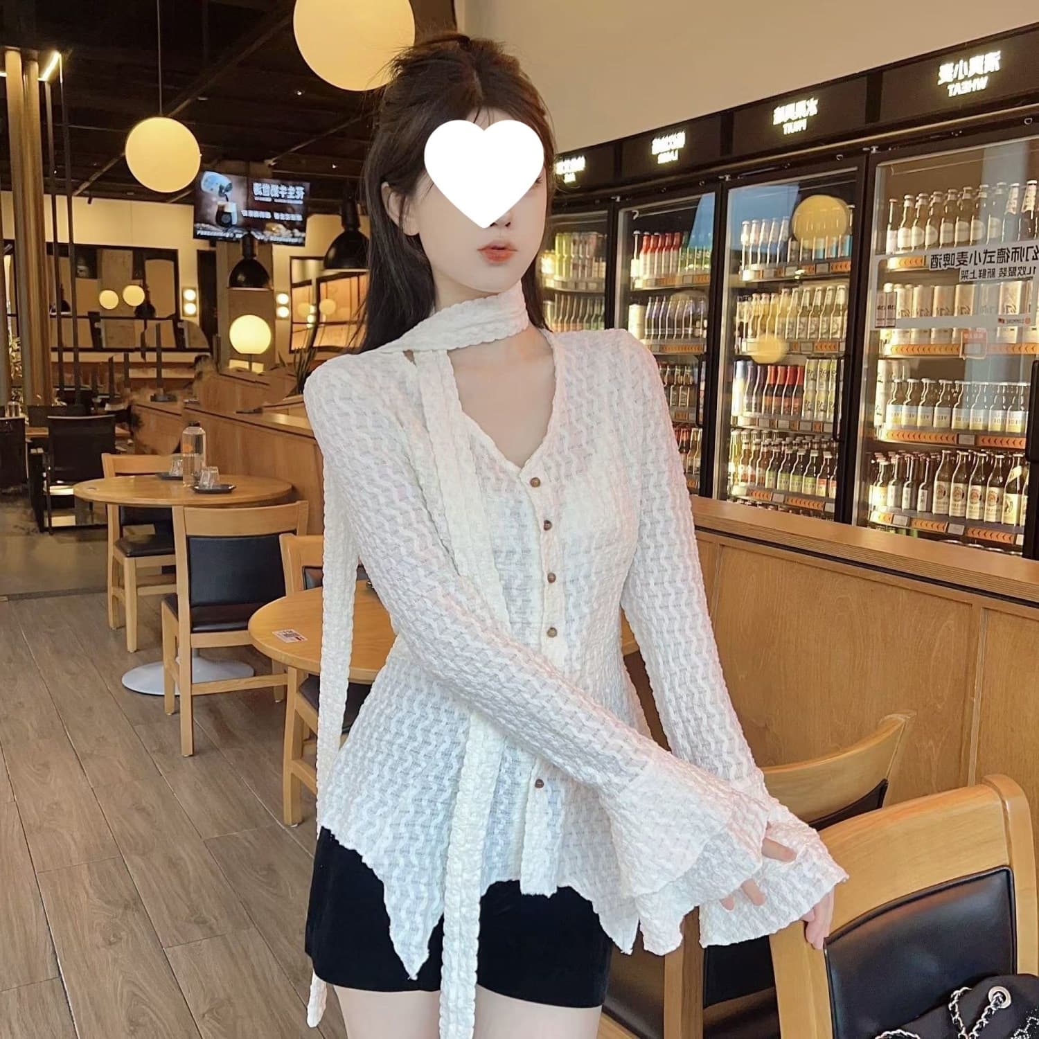 Bell Sleeve V-Neck Knit Top for Women 2024 Fall New Arrival French Style Slim Fit Blouse