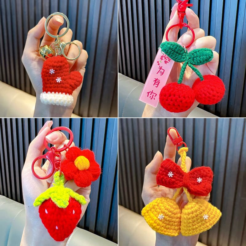 Red mascot keychain New Year's bag pendant couple car key chain New Year's Day small gifts wholesale