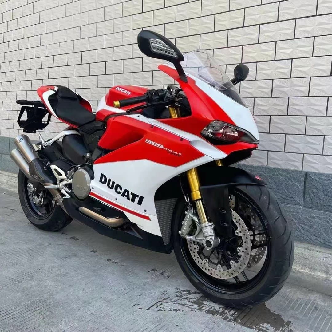 Imported Ducati 1199 Superbike R6 Yamaha R1 Four-Cylinder Motorcycle 959 Supersport Kawasaki H2R Heavy Motorcycle