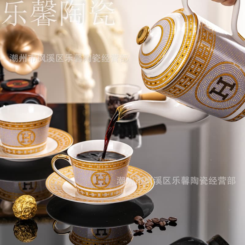 Water Cup Set for Home Living Room Housewarming Gift Complete Tea and Coffee Cup Set Wholesale Gold Rim Water Set