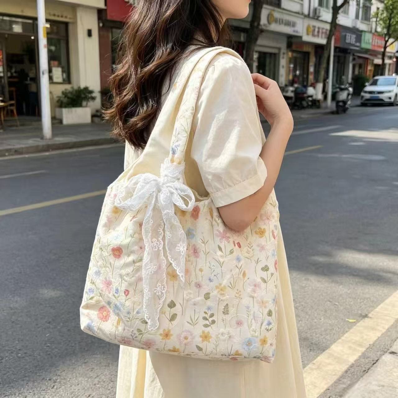 Exquisite Embroidered Butterfly Lace Fairy Bag Casual Travel Women's Canvas Bag Artistic Large Capacity Versatile Shoulder Bag