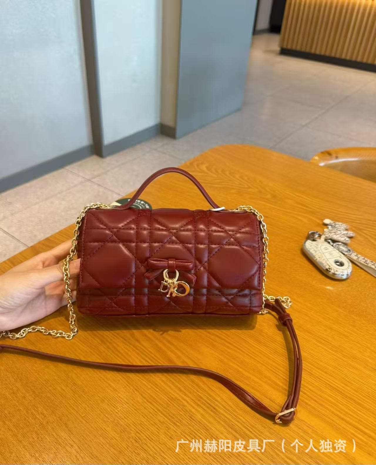 Diamond Quilted Mini Handbag for Women, Niche Bow Chain Crossbody Bag, Simple Commuter Mini Shoulder Bag