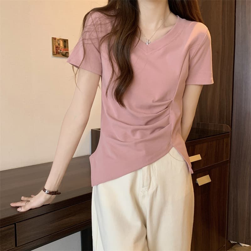 Summer 2026 New V-Neck Fitted Short Crop Top Hot Girl Square Shoulder T-Shirt Women Short Sleeve Design Niche Petite Top