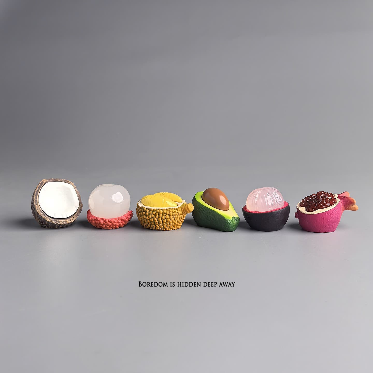 Bored? Arrange a Few Peeled Fruit-Themed Healing Mini Ornaments for Computer Desks, Japanese-style Workstations, and Office Surfaces