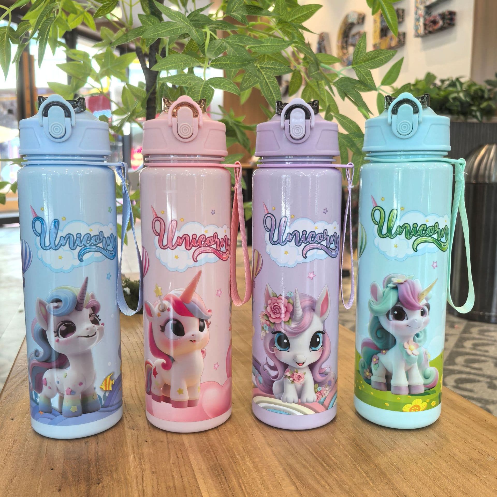 New Cute Cartoon Pattern Water Bottle Large Capacity Pop-Up Lid Kids Cup Portable Home Use with Straw Plastic Cup
