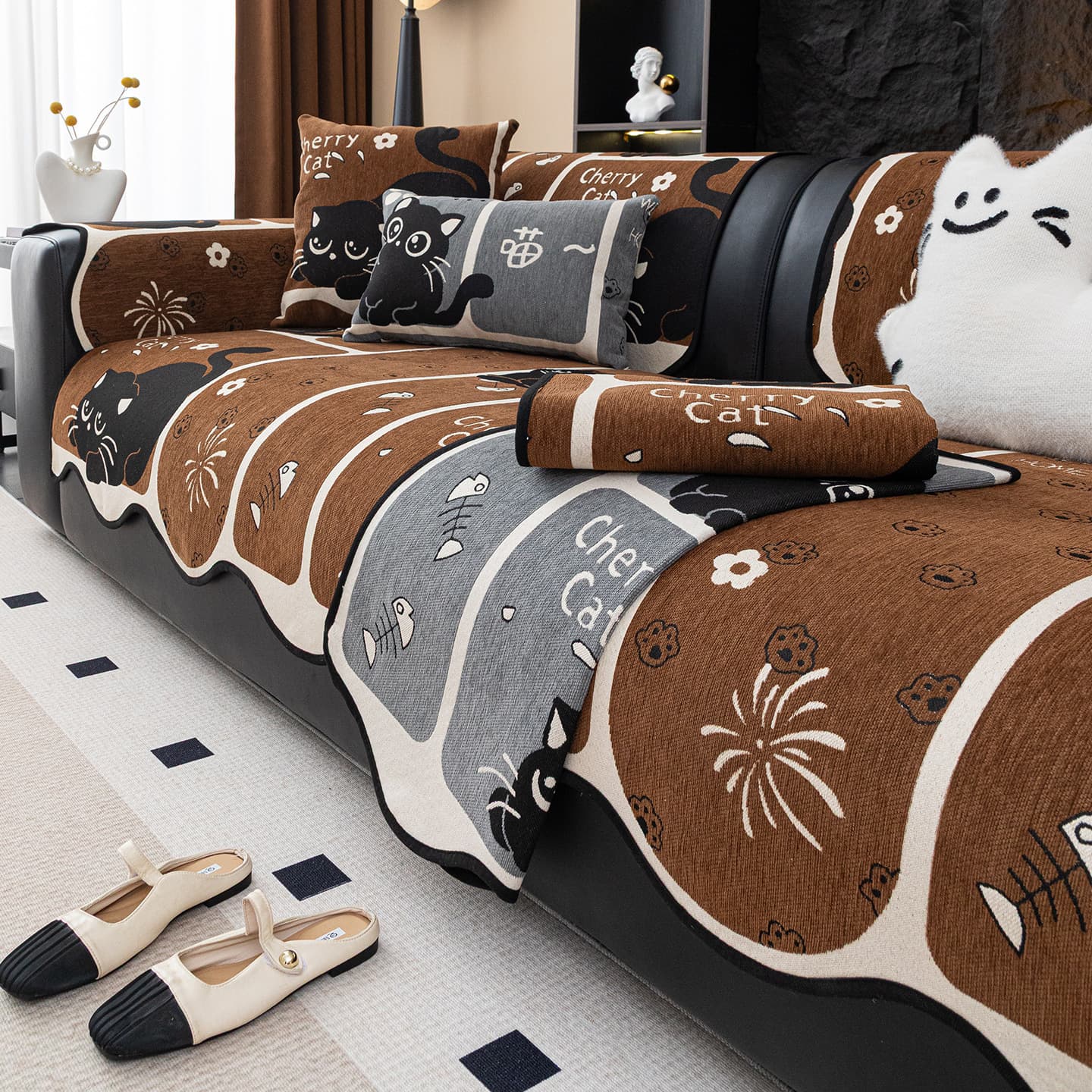 Cartoon Shaped Sofa Cushion New Style All-Season Luxury Premium Cover with Fixing