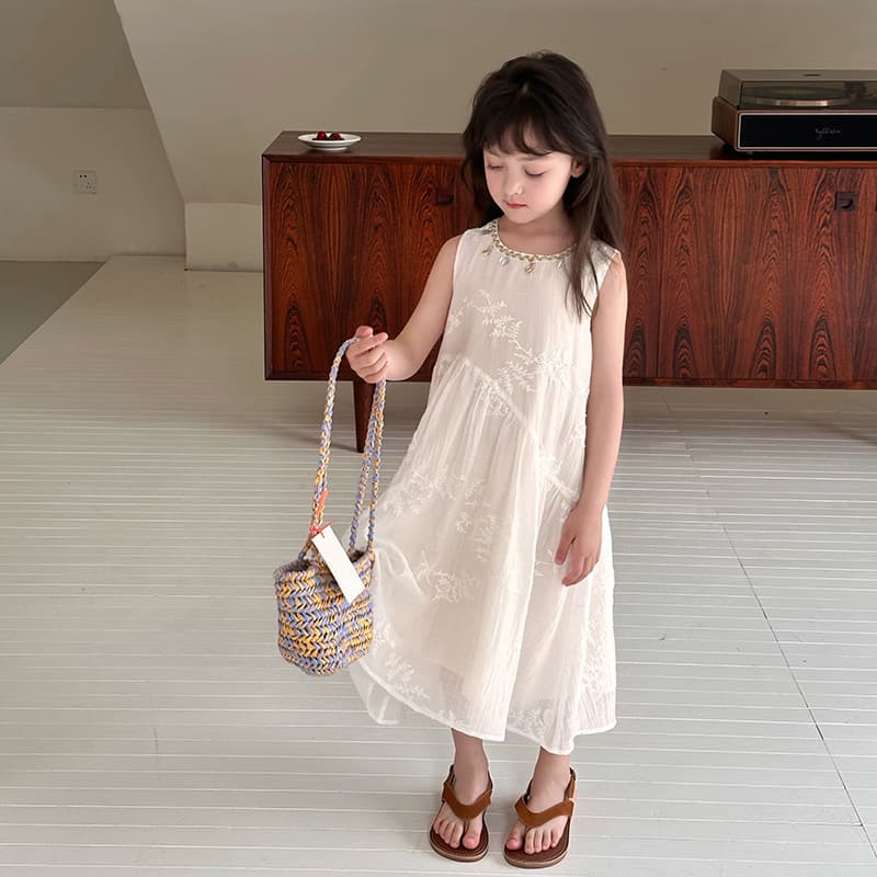Aimo Beibei Girls Summer Resort Dress with Textured Striped Embroidery Princess Vest Dress
