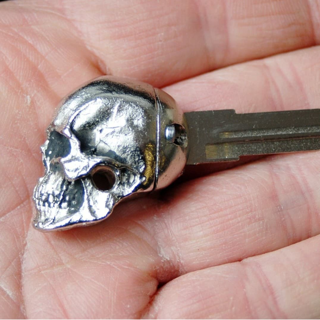 Demon Skull Key In Stock, Bestselling Creative Personality Skull Keychain for Independent Websites