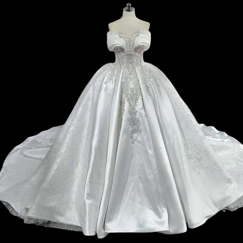 Off-Shoulder Wedding Dress 2026 New Main Dress High-End French Vintage Satin Wedding Gown Heavy Craft Custom