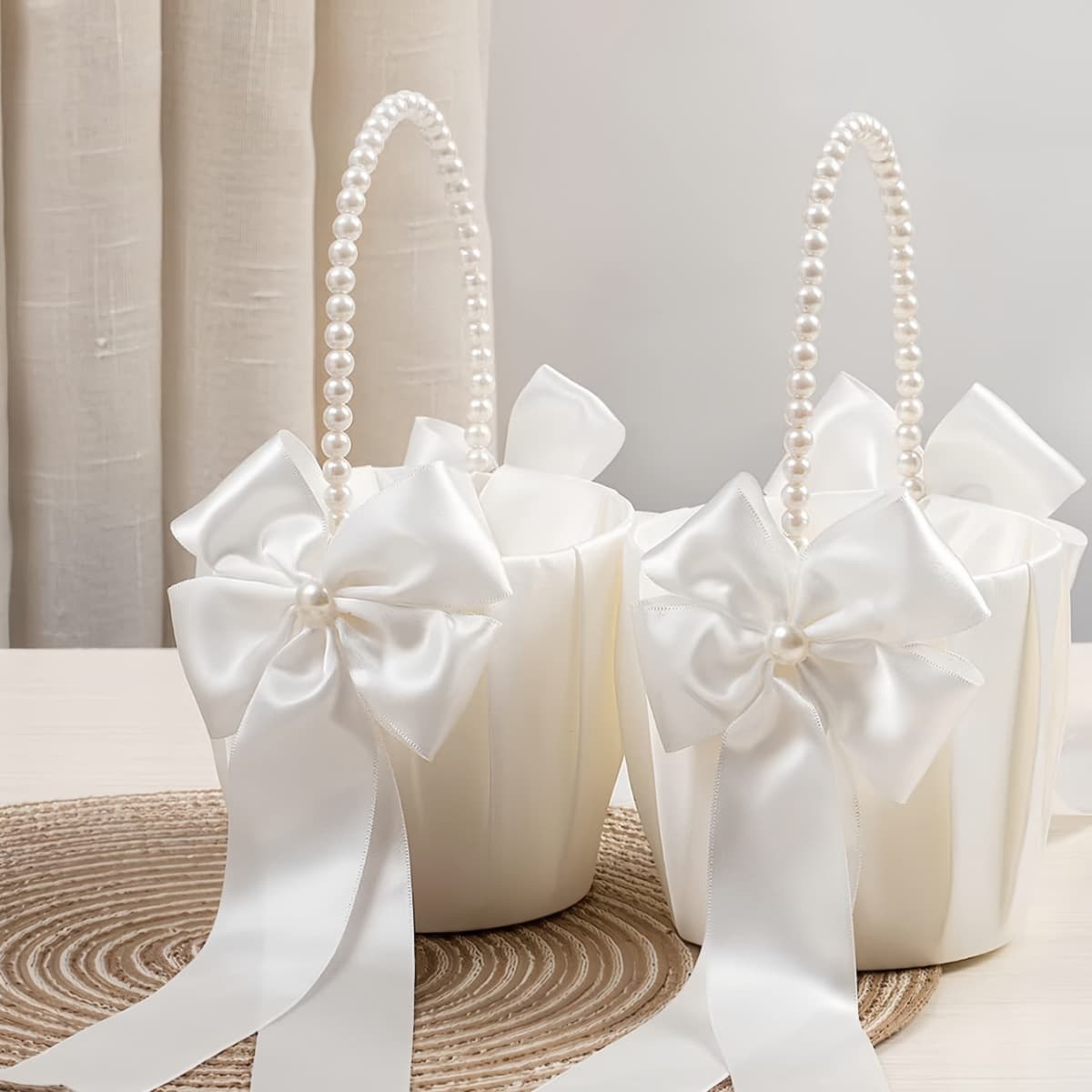 Wedding Celebration Basket Western-Style Flower Basket for Wedding Flower Girl Scattering Petals Handheld Small Basket Pearl Decorated Blessing Basket