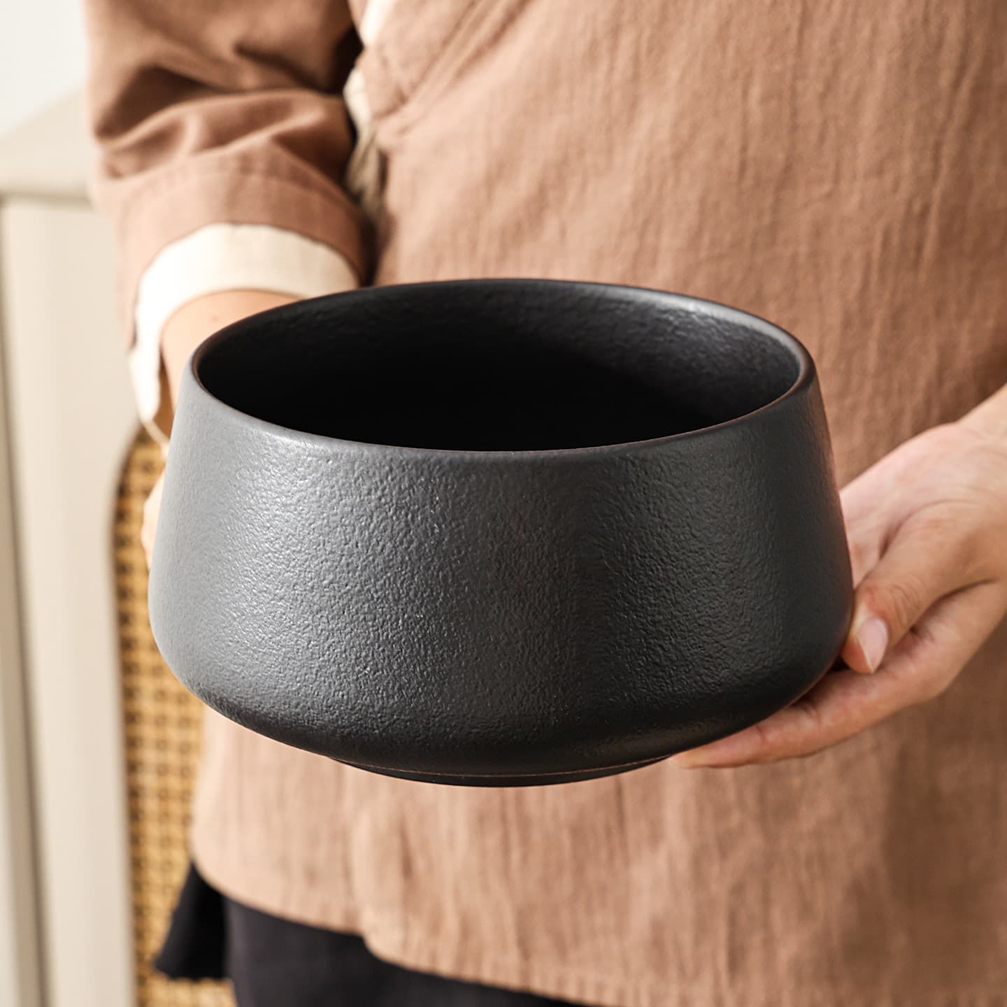 Dry and wet separation ceramic tea caddies of various sizes, desktop and household, water bowls, wastewater buckets, ashtrays, tea set accessories, tea washers