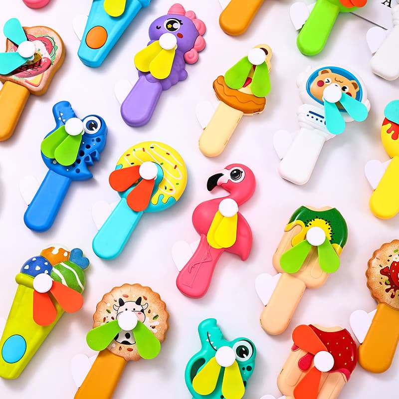 Children's cartoon hand-pressed fan creative animal donut mini manual hand-cranked fan school gift wholesale
