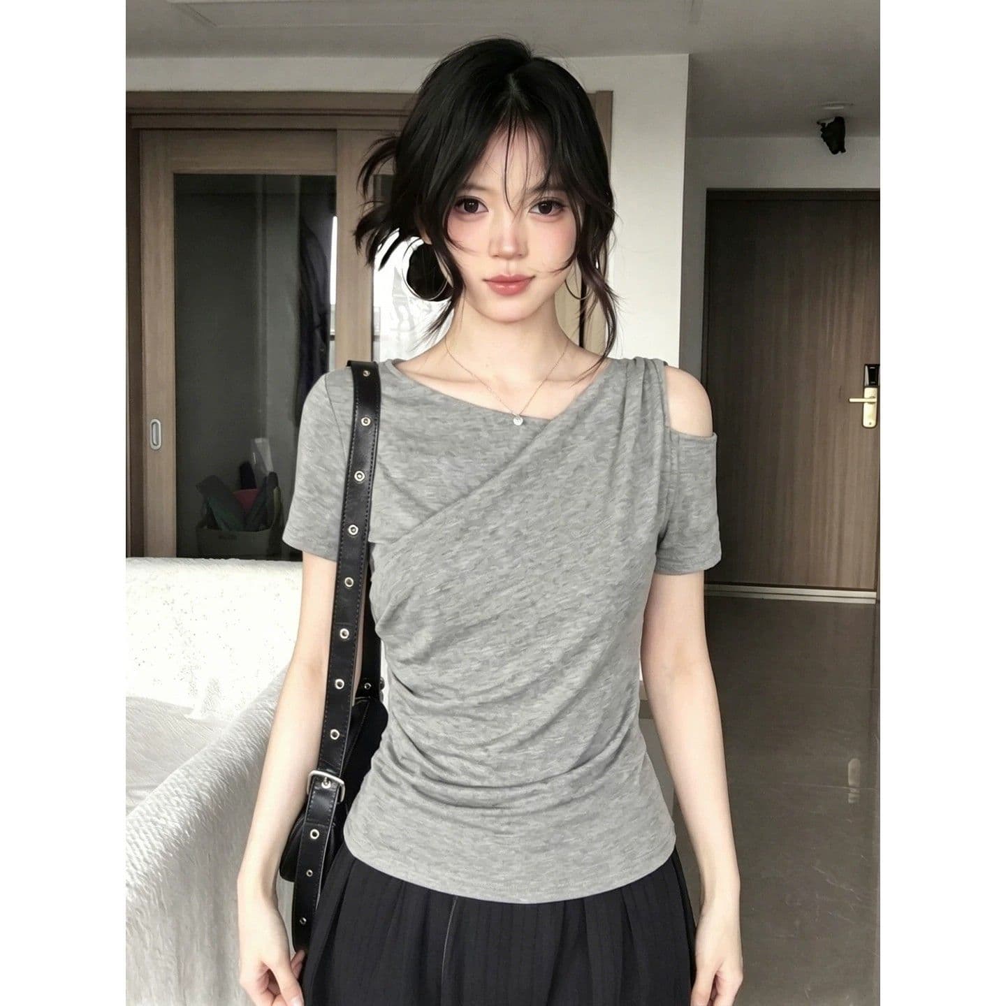 Be careful with irregular sloping shoulder short-sleeved T-shirt for women in summer 2026 new slim waisted short off-shoulder top for women