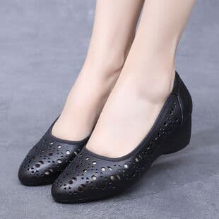 Export Italian Brand Soft Leather Soft Sole Mother Shoes, Hollow Breathable Women's Shoes, Slip-On Anti-Slip Hole Shoes