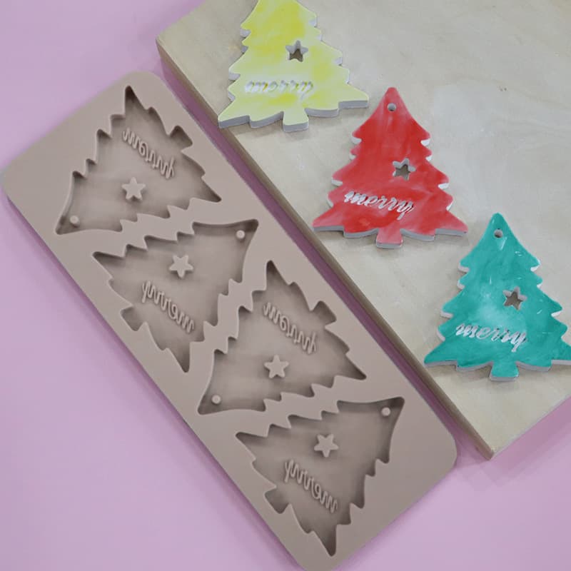 Xunwei Wax Sheet DIY Silicone Mold for Aromatherapy Plaster Soap Making, 4-Cavity Christmas Tree Aromatherapy Mold