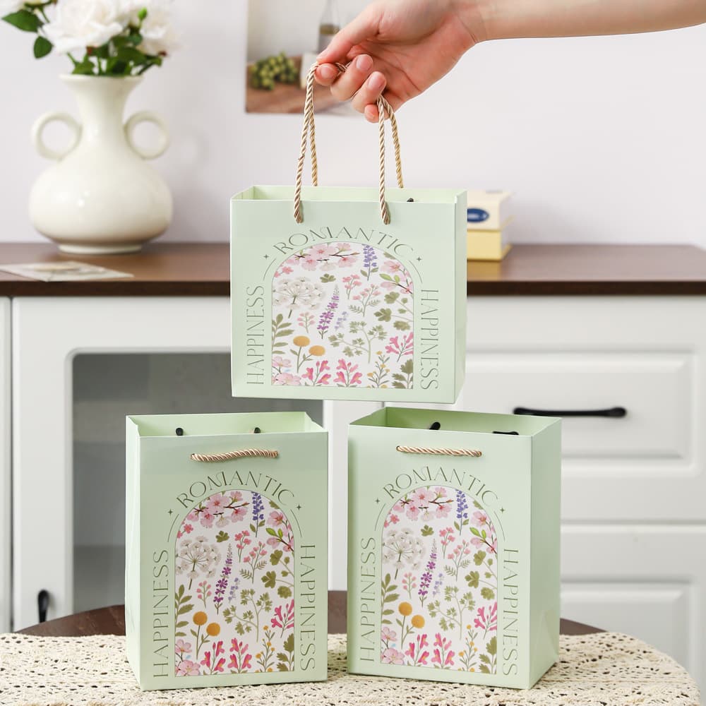 Gift Bag Gift Pouch Valentine's Day Gift Packaging Bag Premium Handheld Bag Fresh Style Tote Bag Paper Bag