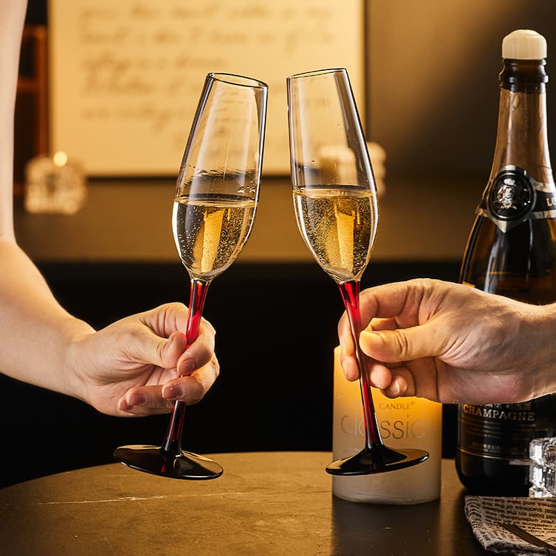 Light luxury European crystal champagne glass liqueur glass goblet sparkling wine glass cocktail glass two gift box set