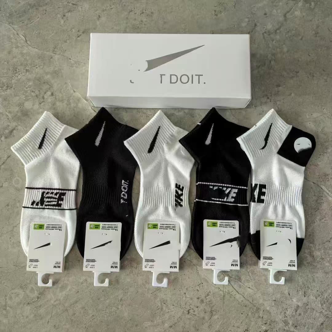 Suwan Naike Socks Men and Women Boxed Short Socks Four Seasons Casual Sports Socks Moisture Wicking Breathable Boat Socks Wholesale