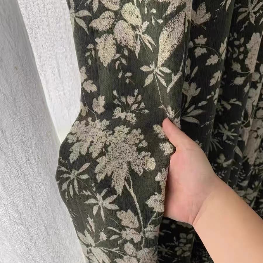 Living Room French Retro Curtain Jacquard Blackout Chenille Black White Retro Green High-end Bedroom Finished Product Black Edge