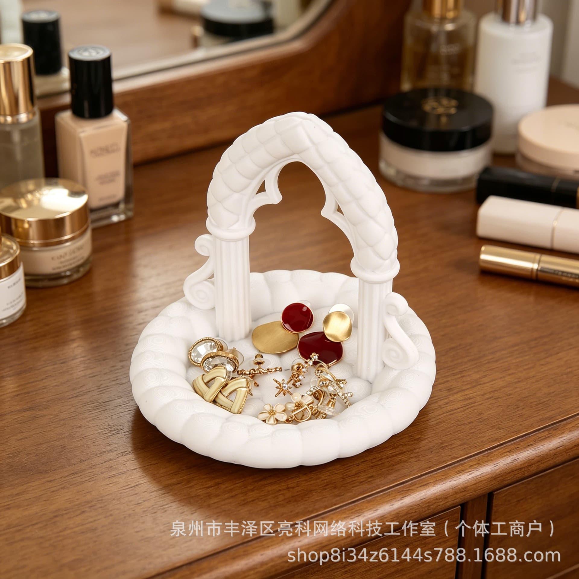 1 piece Rococo style arch-shaped jewelry tray, suitable for desktop jewelry storage and decoration scenes
