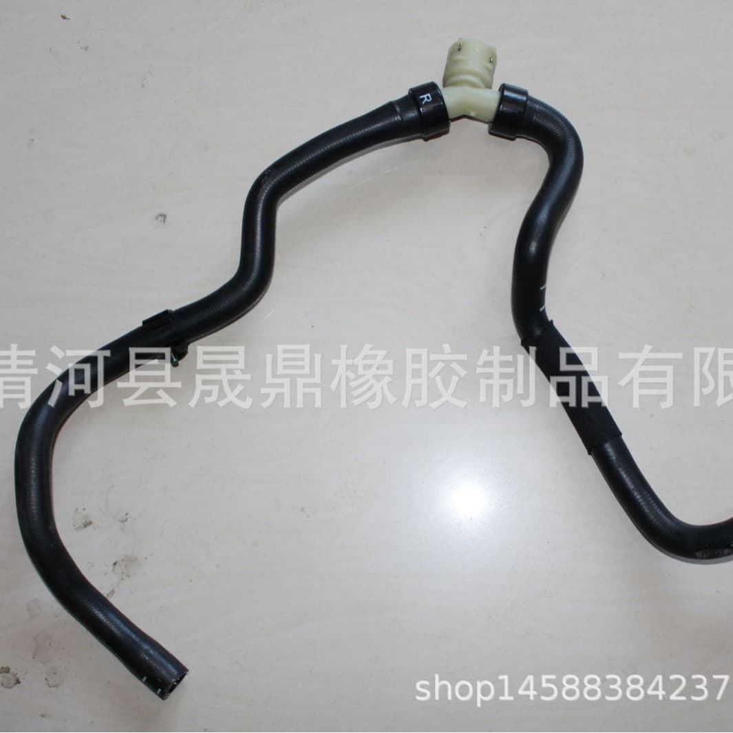 Suitable for Opel GM Astra J Vauxhall 1.4T heater joint water pipe 13251465