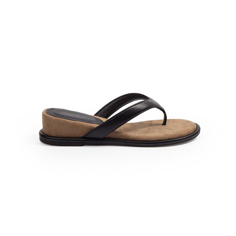 In Stock Grape Mom Same Style Breathable Flip Flops Women's Sandals Summer Outdoor Wear 2026 Summer New Inner Height Increase Casual Shoes