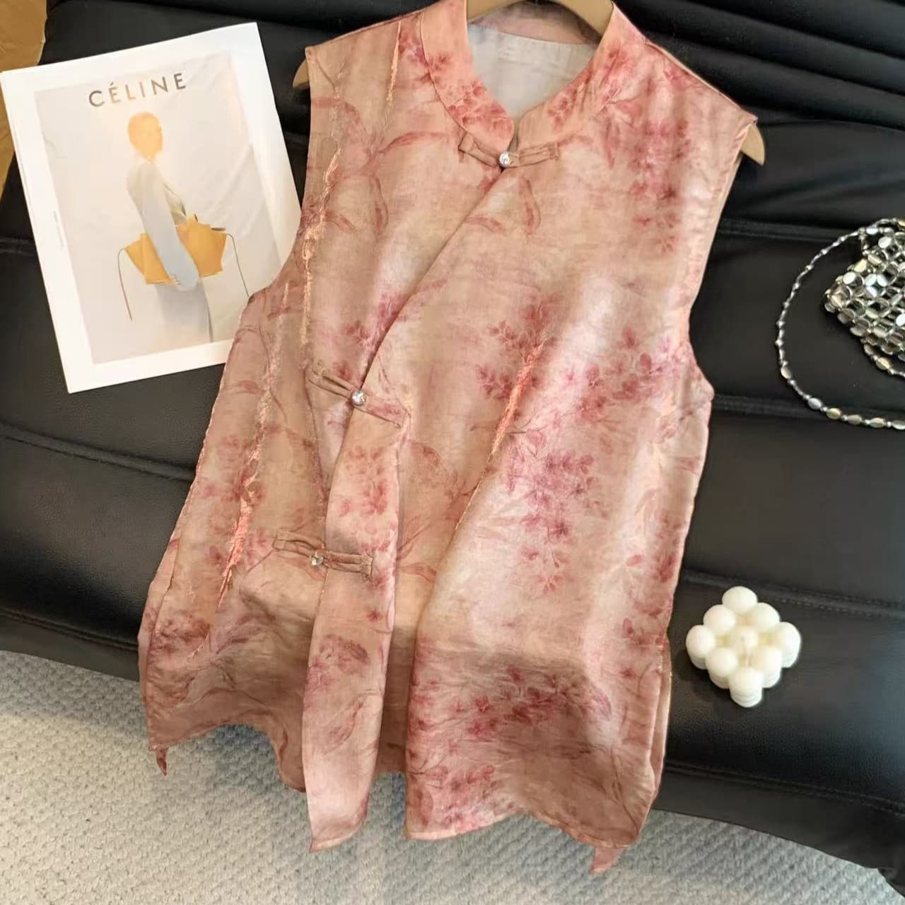 New Chinese Style National Cloud Silk Jacquard Cheongsam Stand Collar Sleeveless Top 2026 Summer New Ao Dai Luxury Top