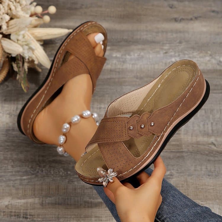 Amazon cross-border wedge flat casual slippers for women 2024 cross strap solid color large size shoes foreign trade comfortable flat