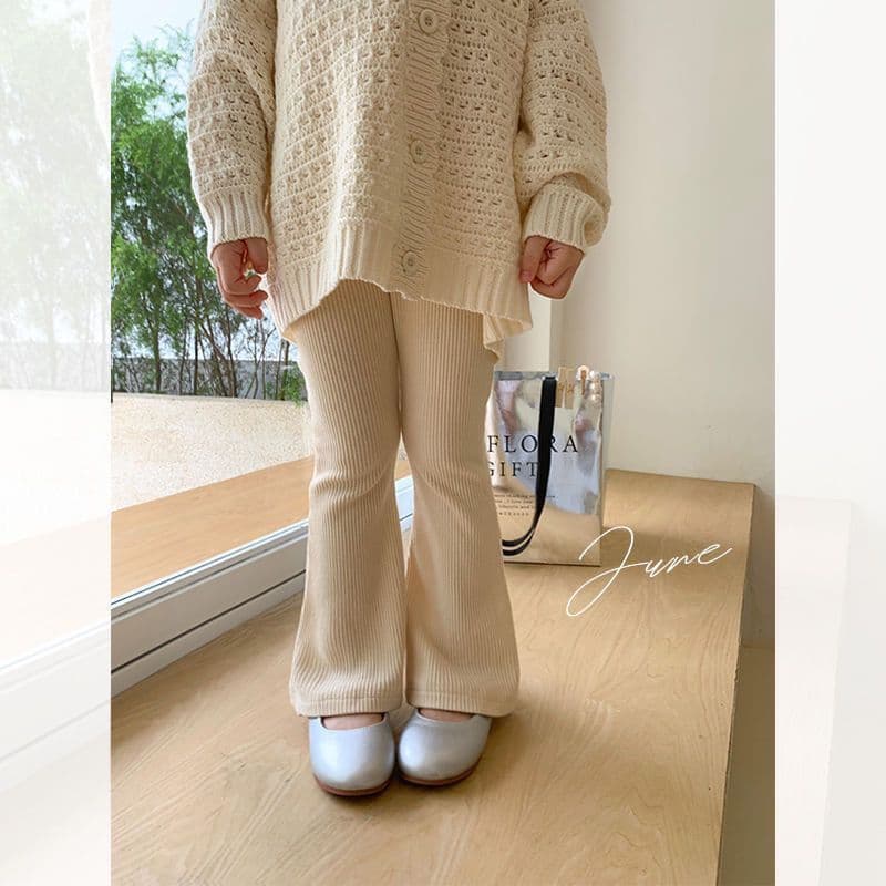 Children's bell bottoms summer new children's micro bell bottoms for girls ice silk pit strips stretchy style outer leggings