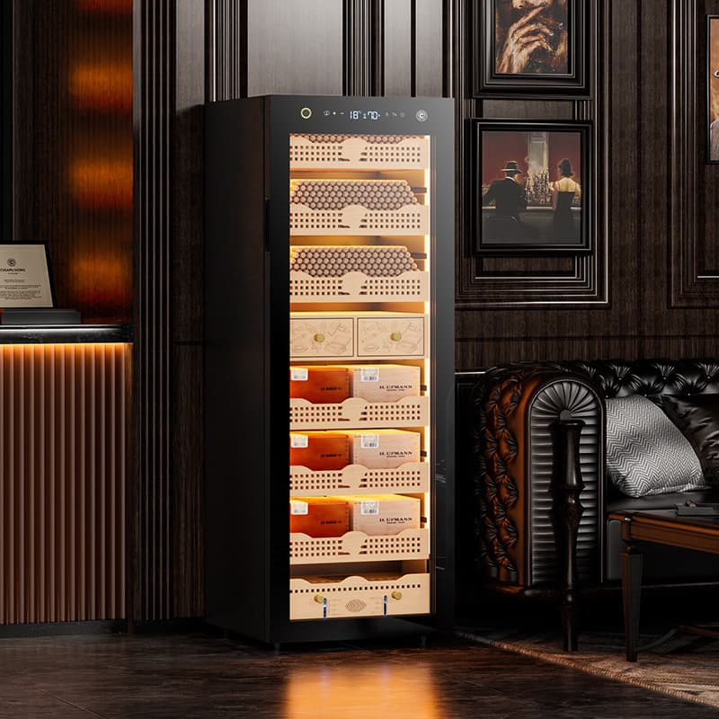 Qielong Cigar Cabinet 158C, made of cedar wood, with WiFi remote control, energy-saving, quiet, and temperature and humidity-controlled.