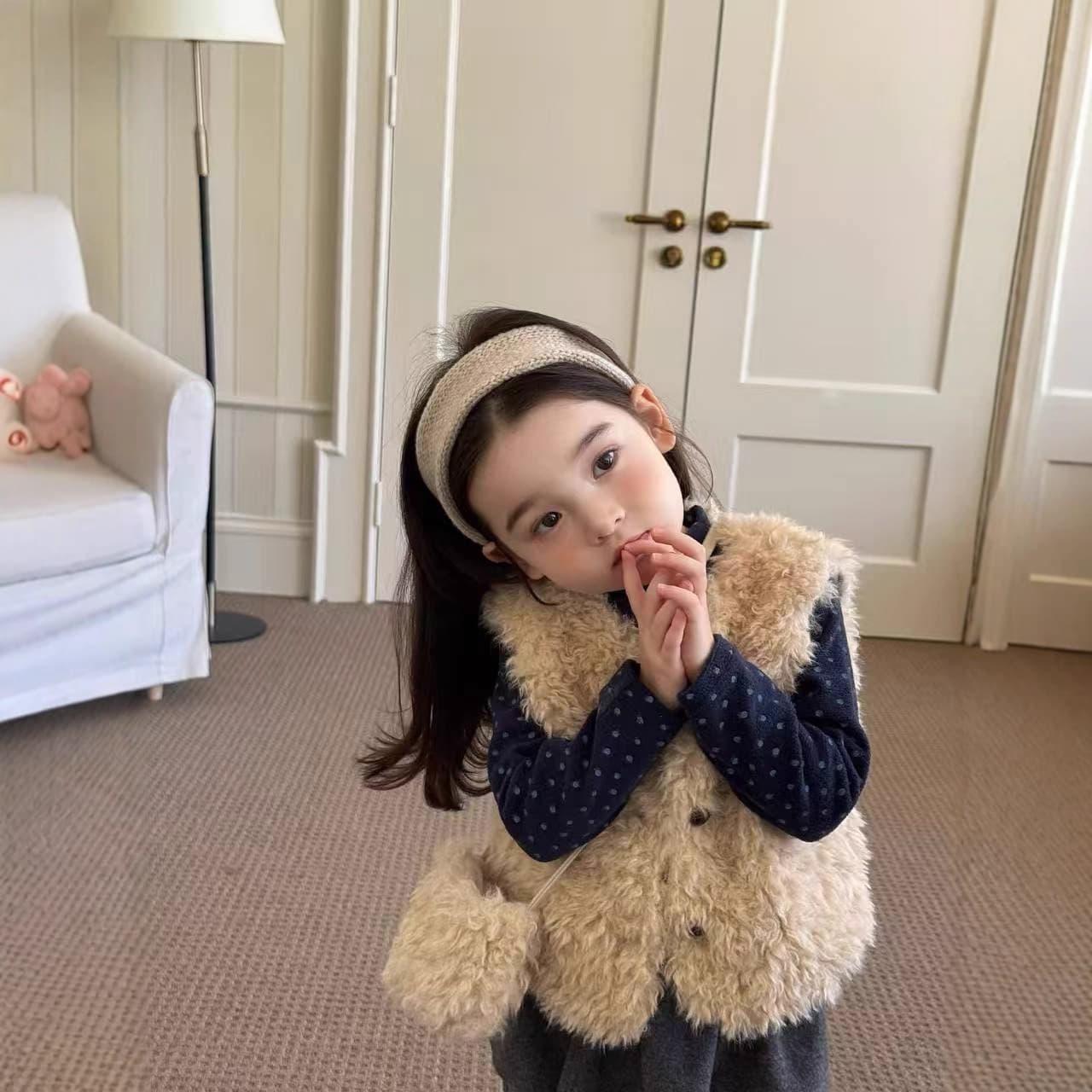 Korean Style Girl's Plush Vest 2025 Winter New Baby Girl Thick Fur Vest Cute Knit Vest with Bag