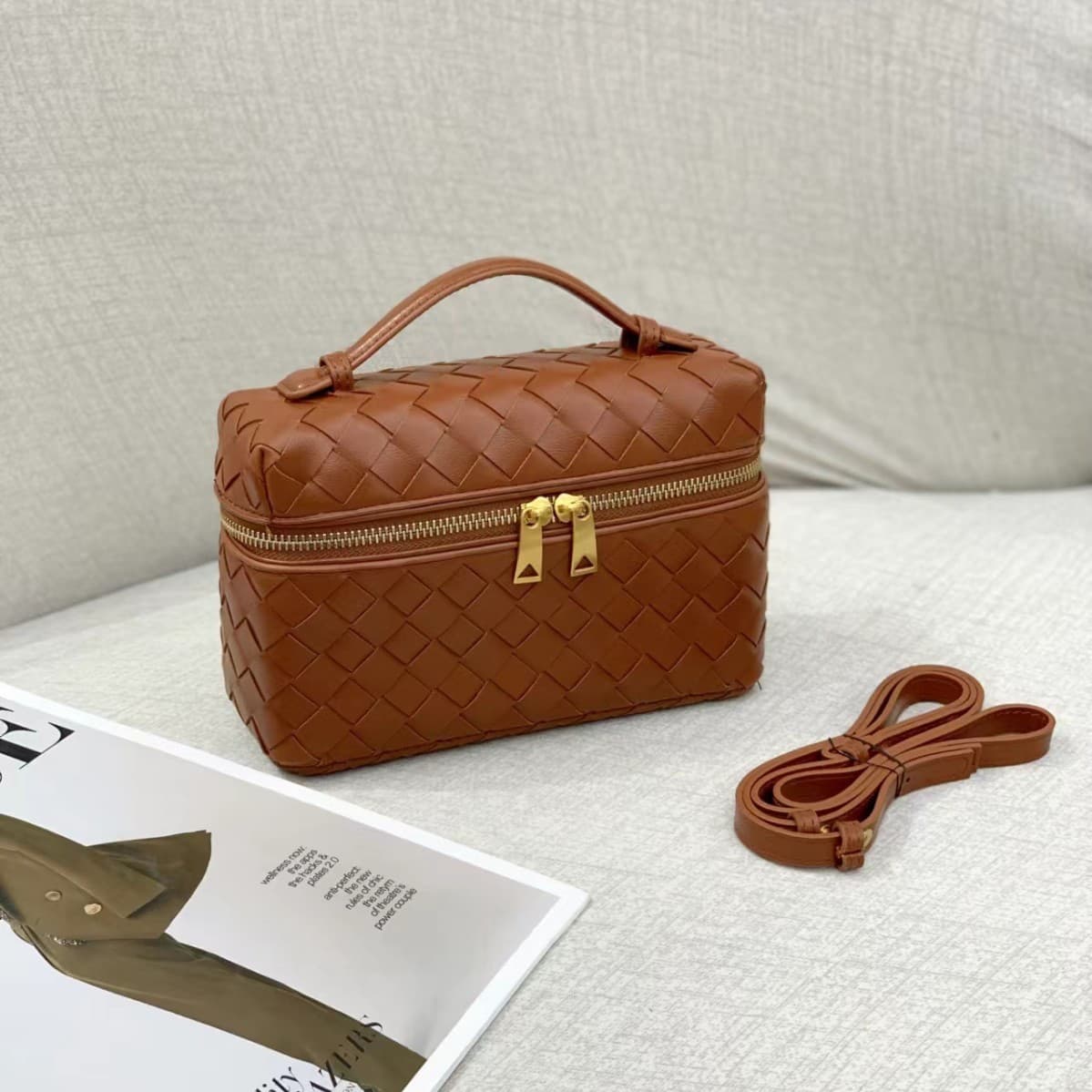 BV Woven Bag Small Square Bag Same Style Retro Woven Lunch Box Bag Handbag Crossbody Bag Cross-border Hot-selling Box Bag